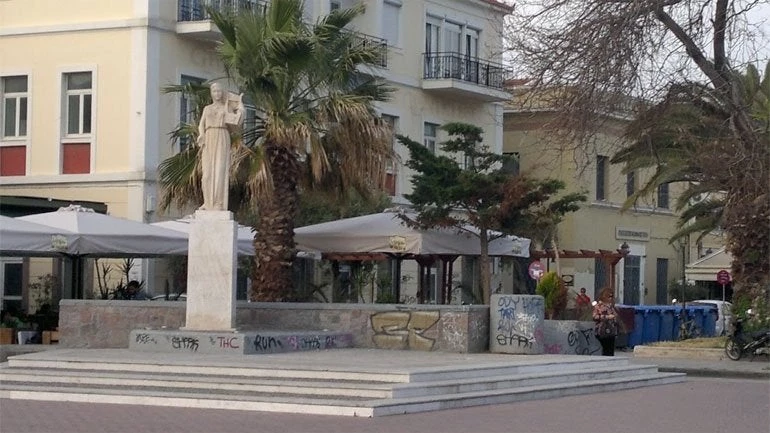 Συναγερμός στη Μυτιλήνη: Τηλεφώνημα για βόμβα στην κεντρική πλατεία